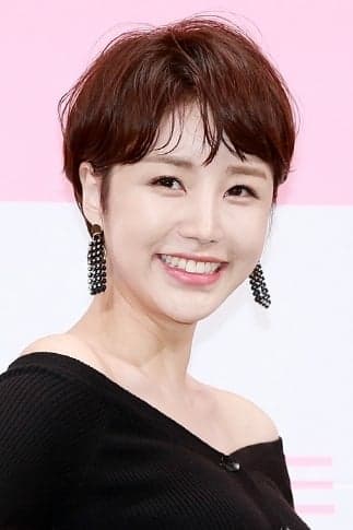 Yoon Jin-yi Profile Photo