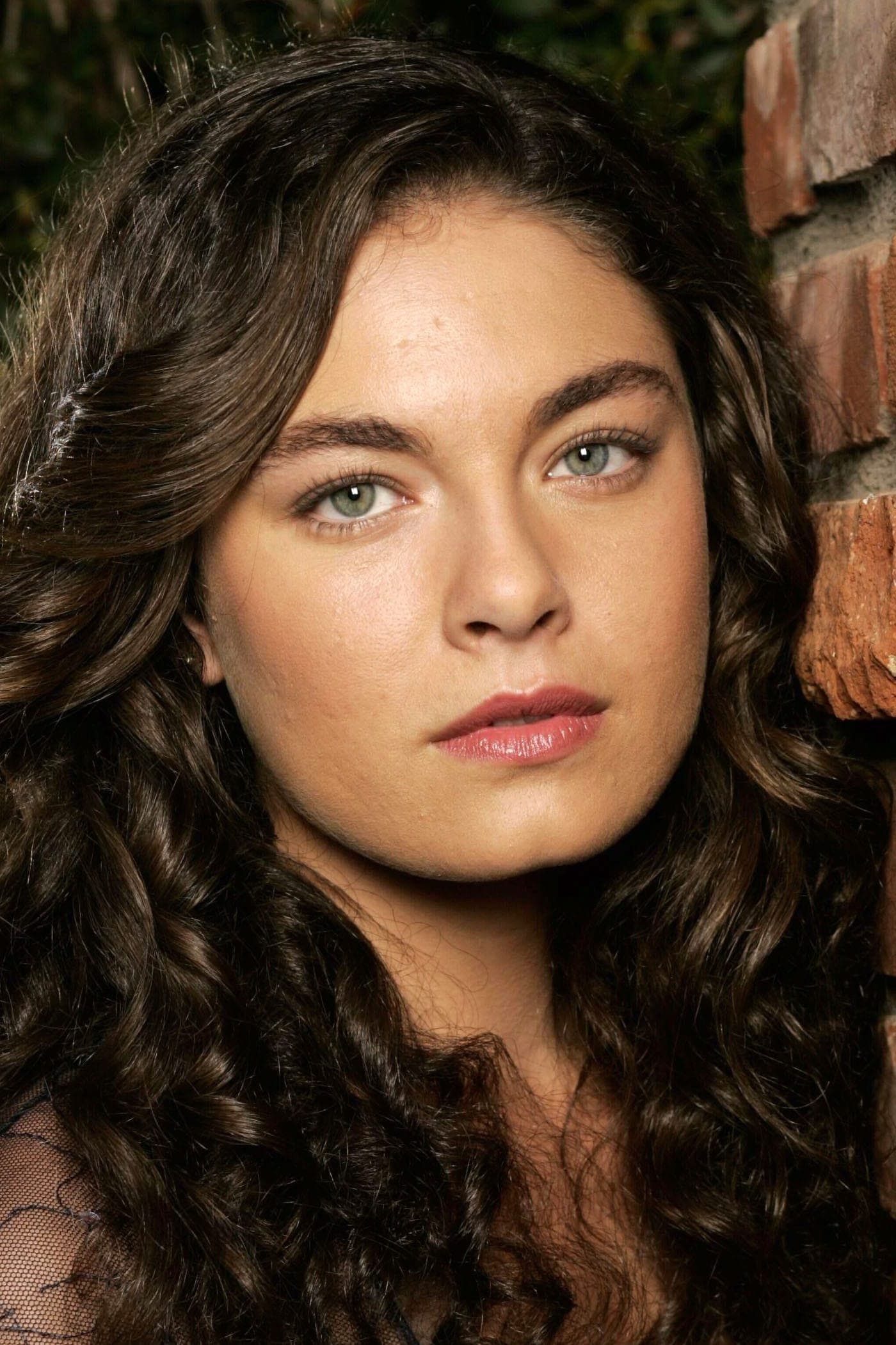 Alexa Davalos Profile Photo