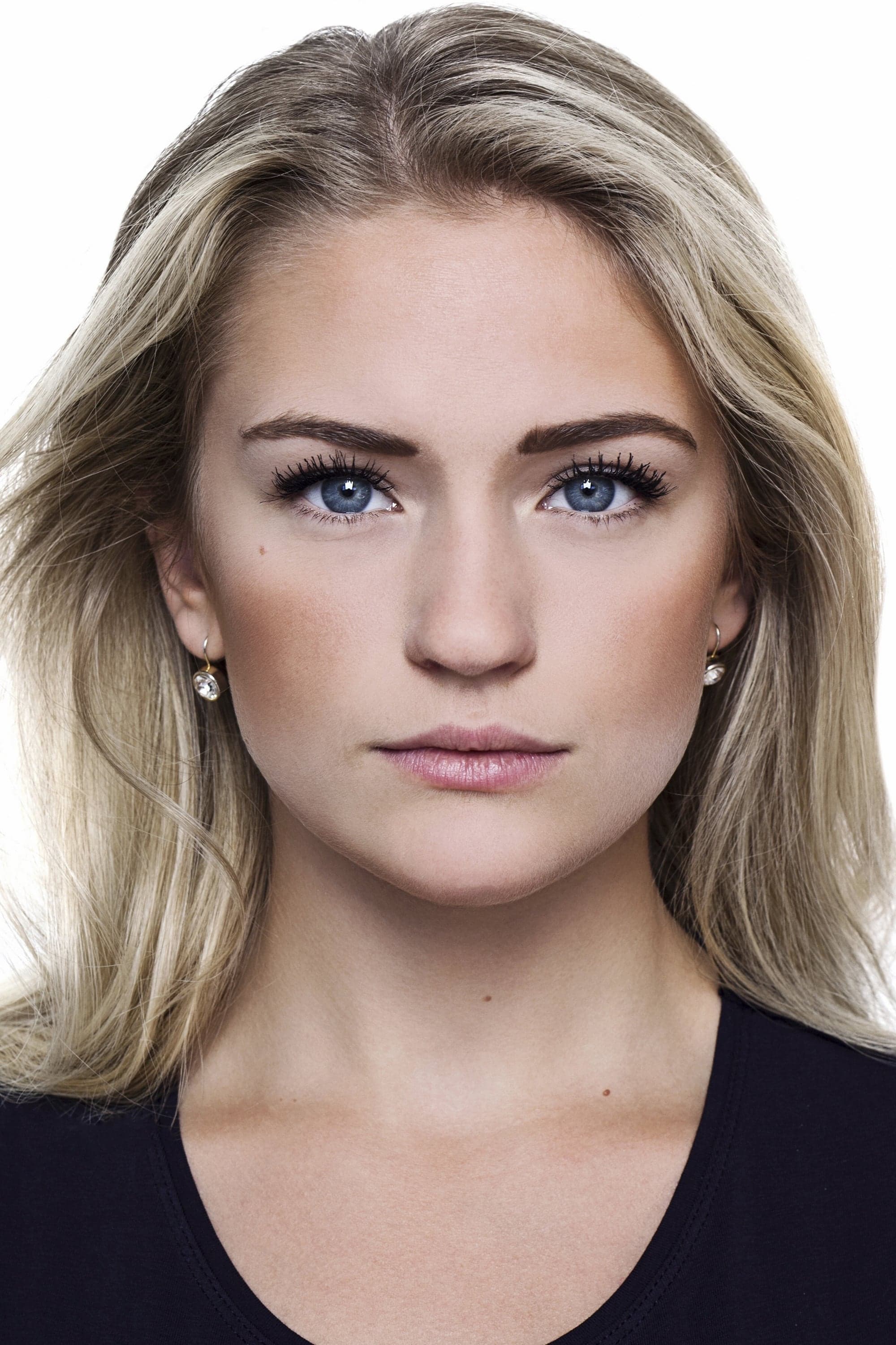 Alicia Agneson Profile Photo