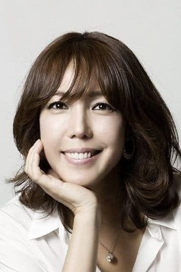 Jeon Soo-kyung Profile Photo