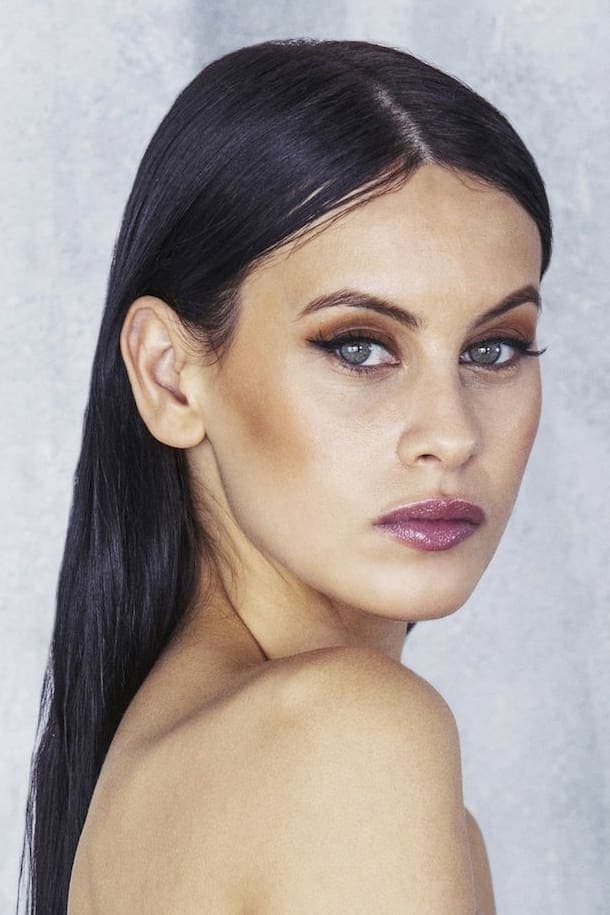Milena Smit Profile Photo