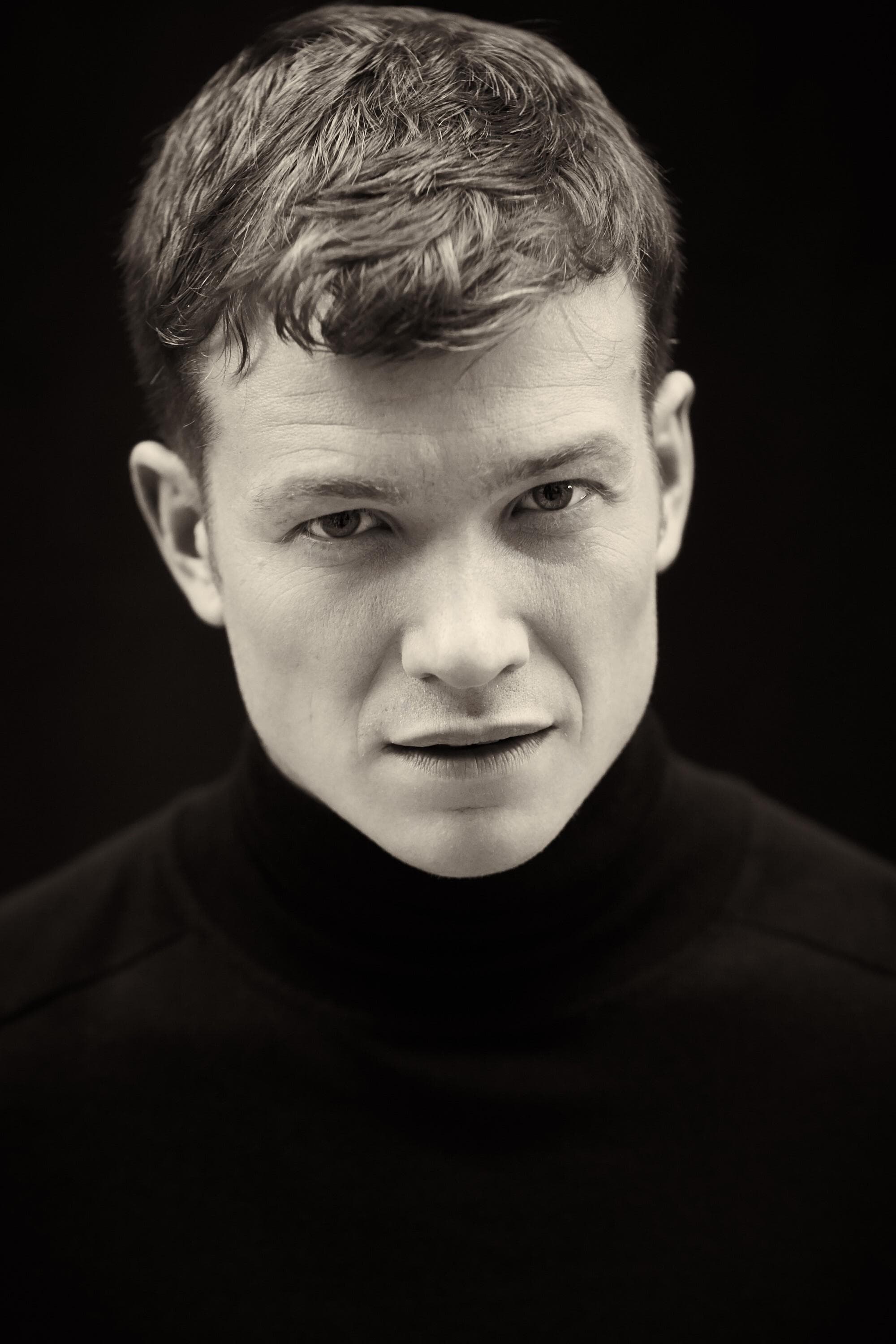Ed Speleers Profile Photo