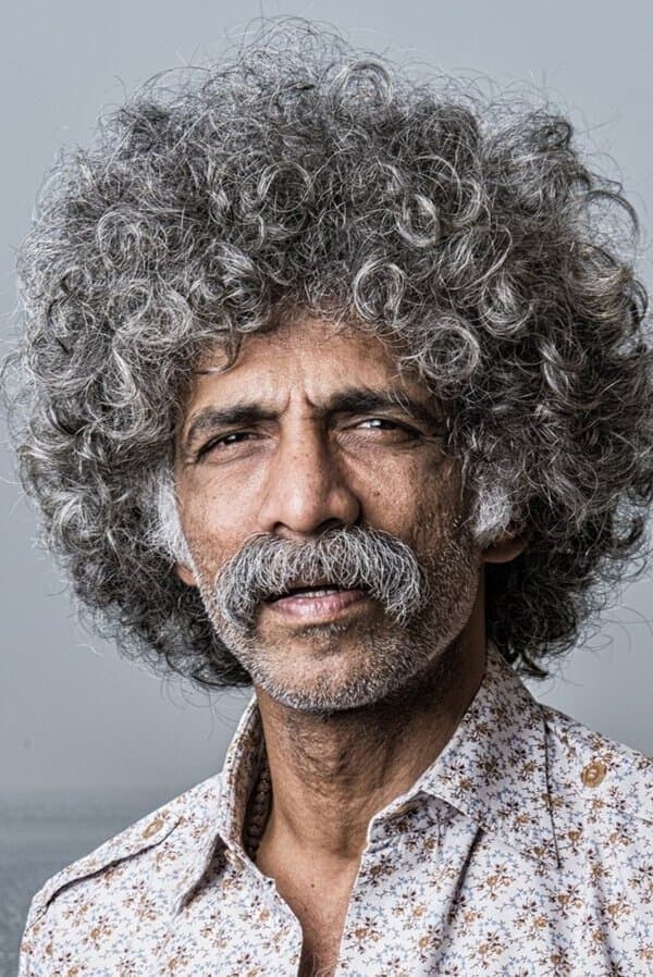 Makrand Deshpande Profile Photo