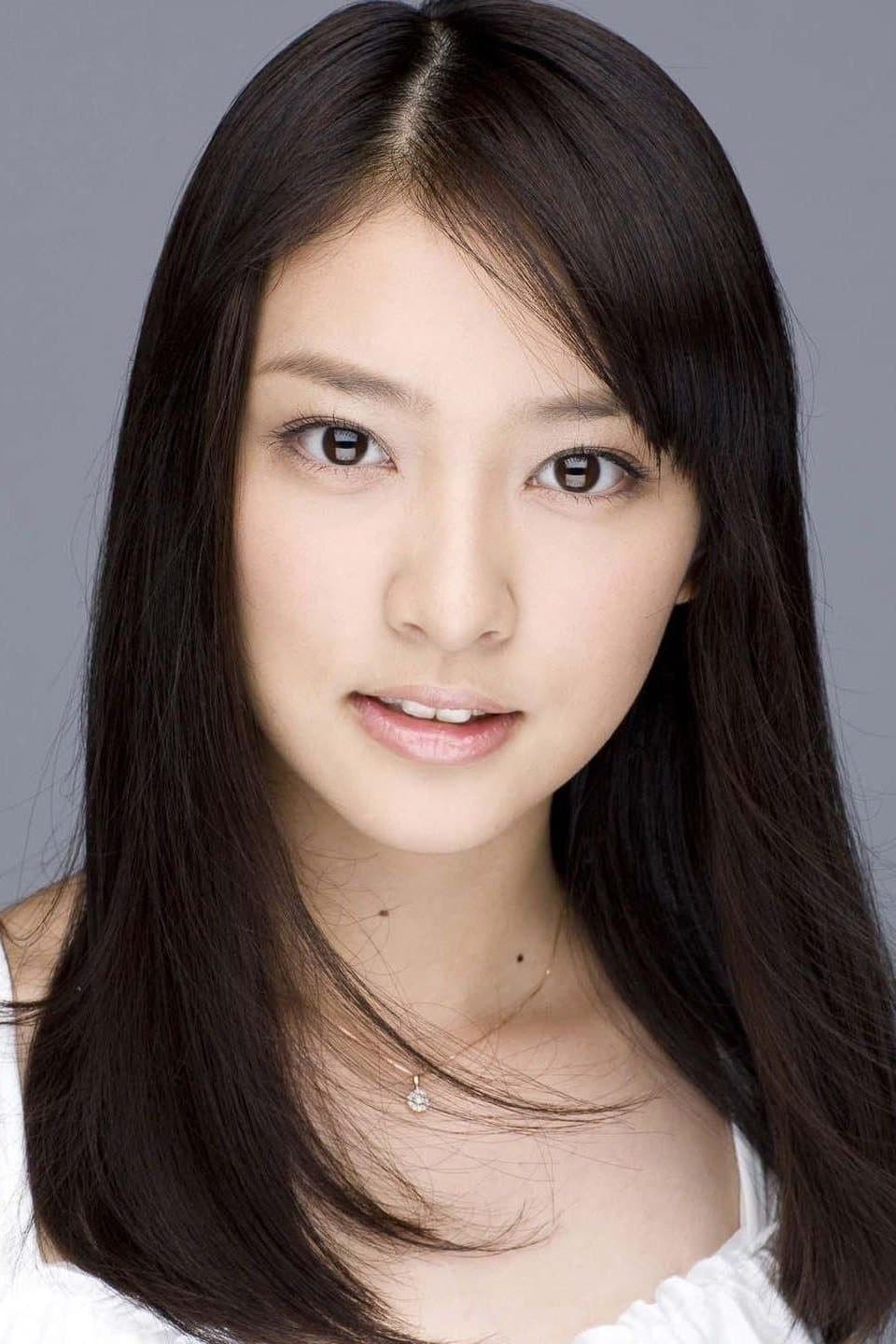 Emi Takei Profile Photo