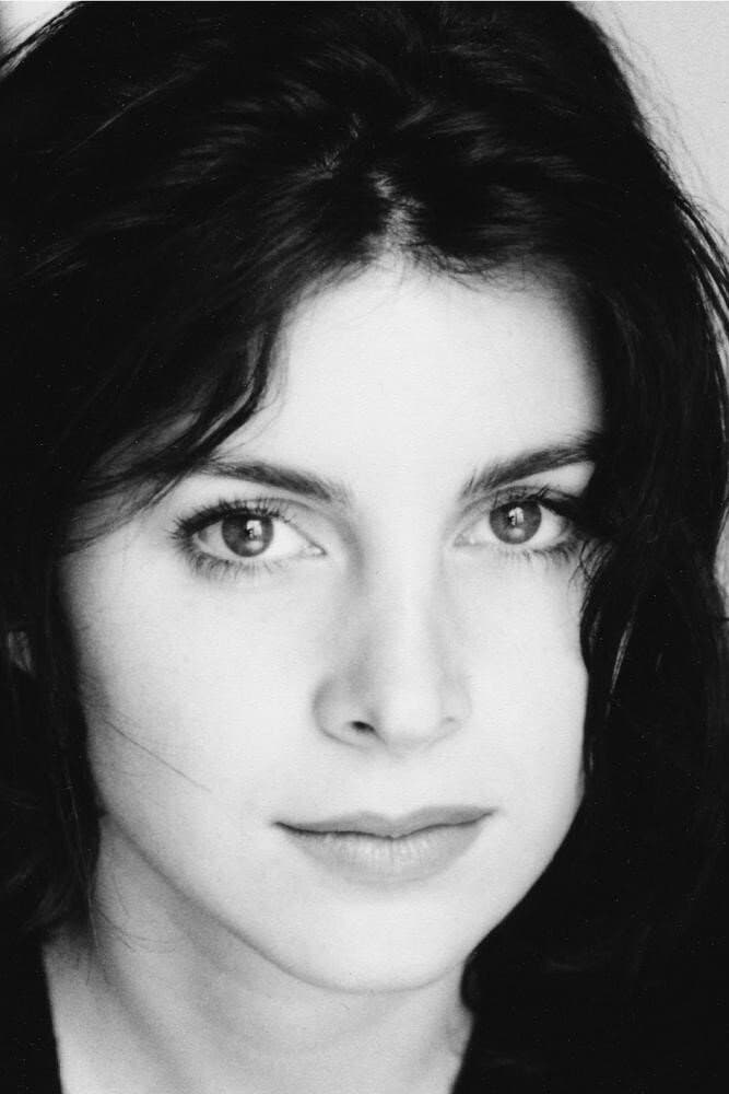 Clara Bellar Profile Photo