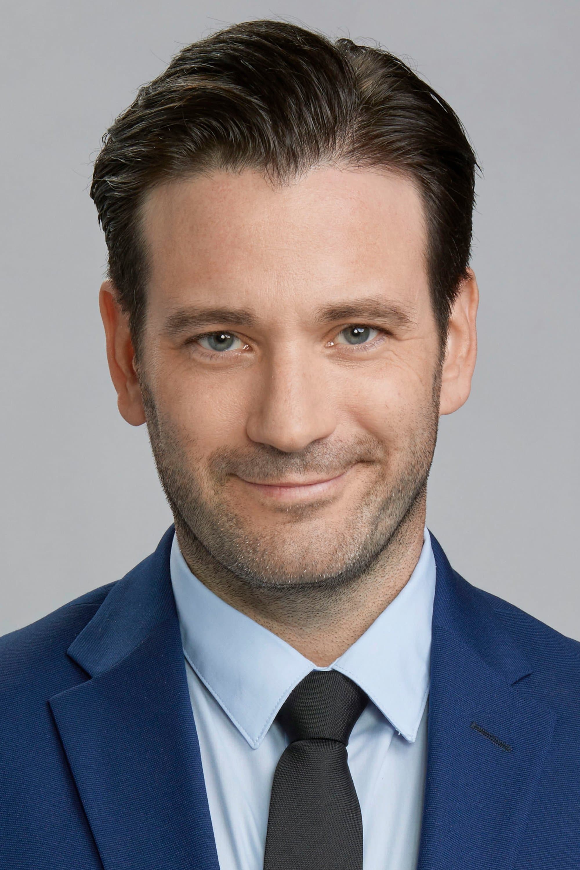Colin Donnell Profile Photo