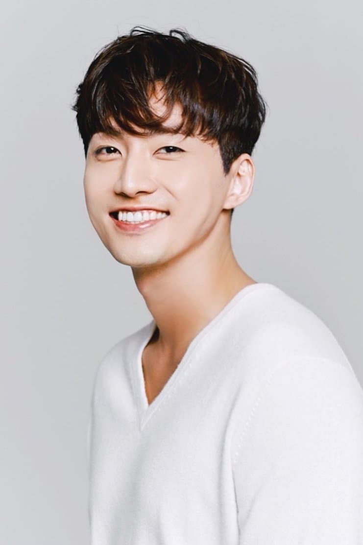 Baek Min Hyun Profile Photo