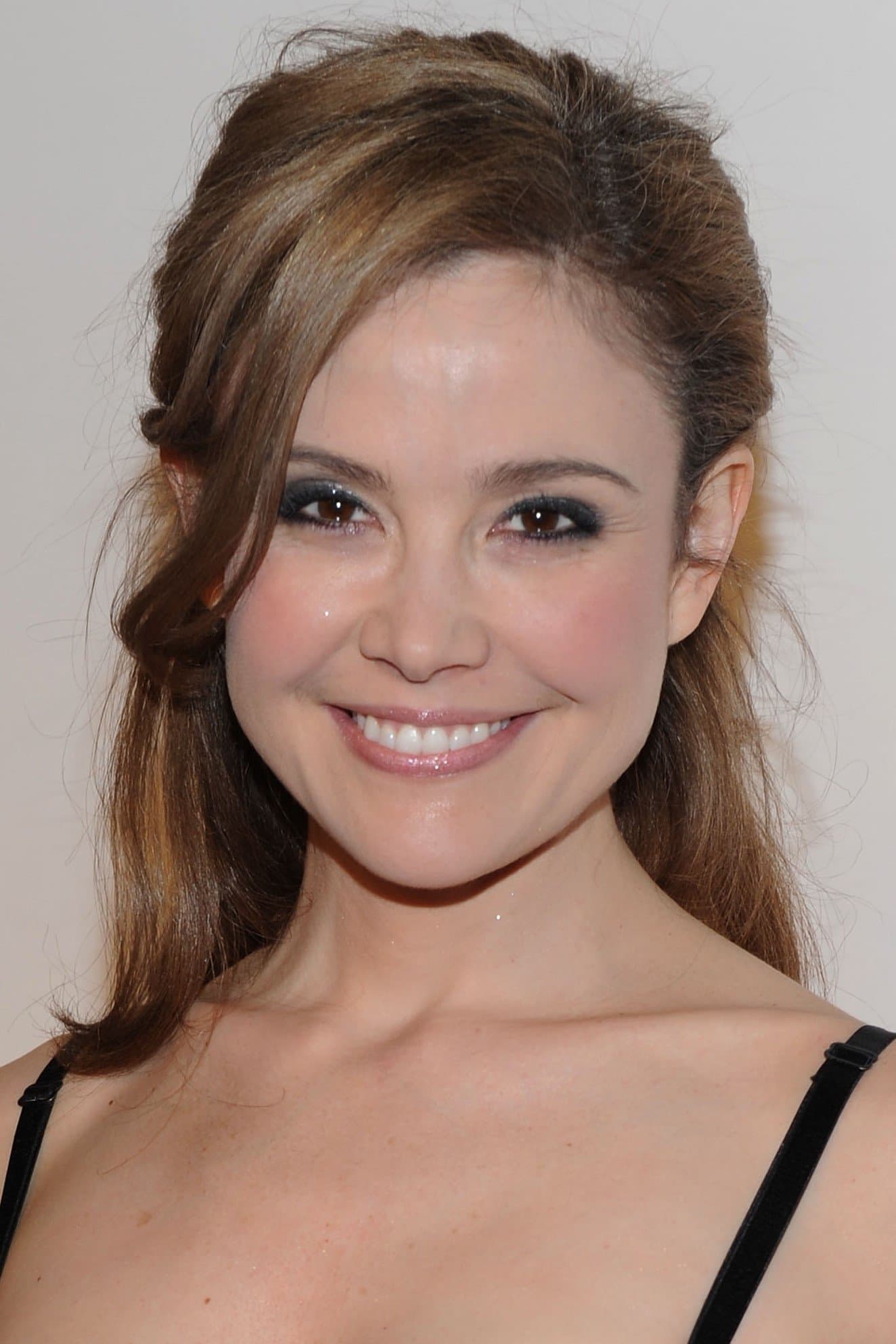 Reiko Aylesworth Profile Photo