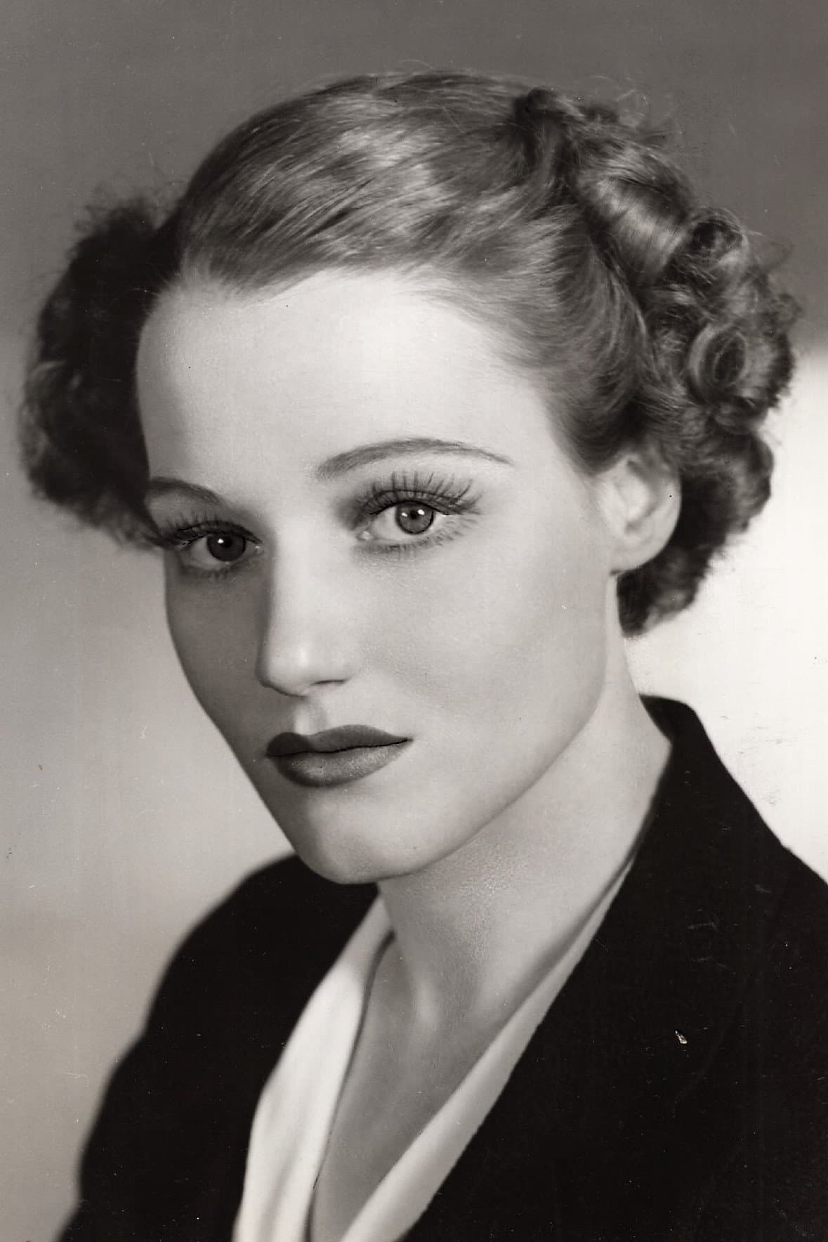 Constance Cummings Profile Photo