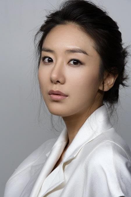 Yoon Jung-hee Profile Photo