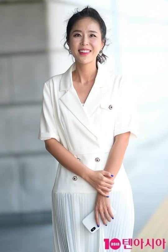 Shin Ji Profile Photo