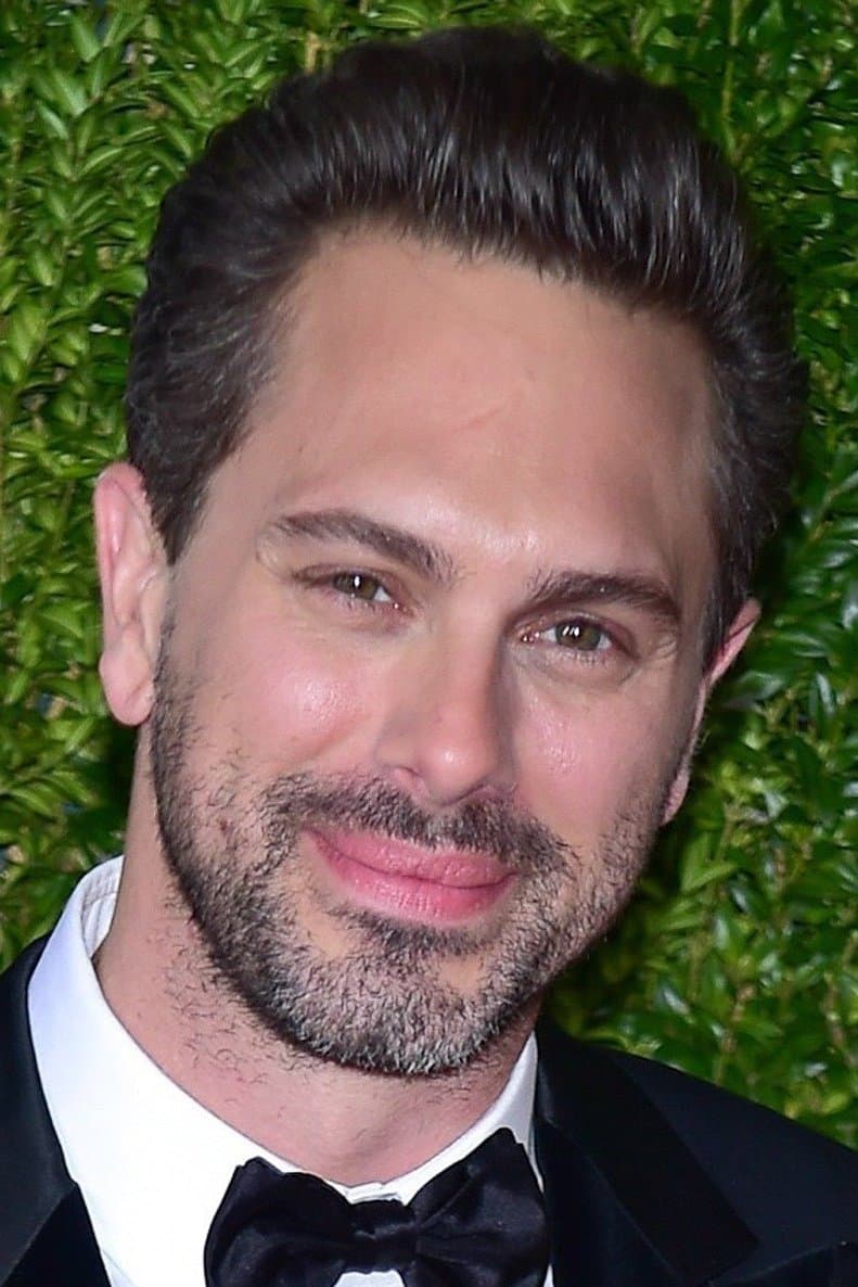 Thomas Sadoski Profile Photo