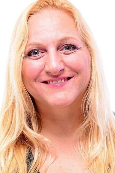 Nicole Holt Profile Photo