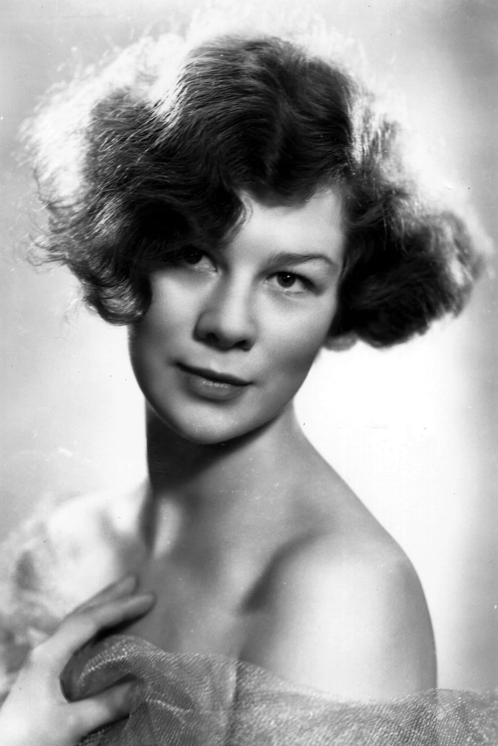 Wendy Hiller Profile Photo