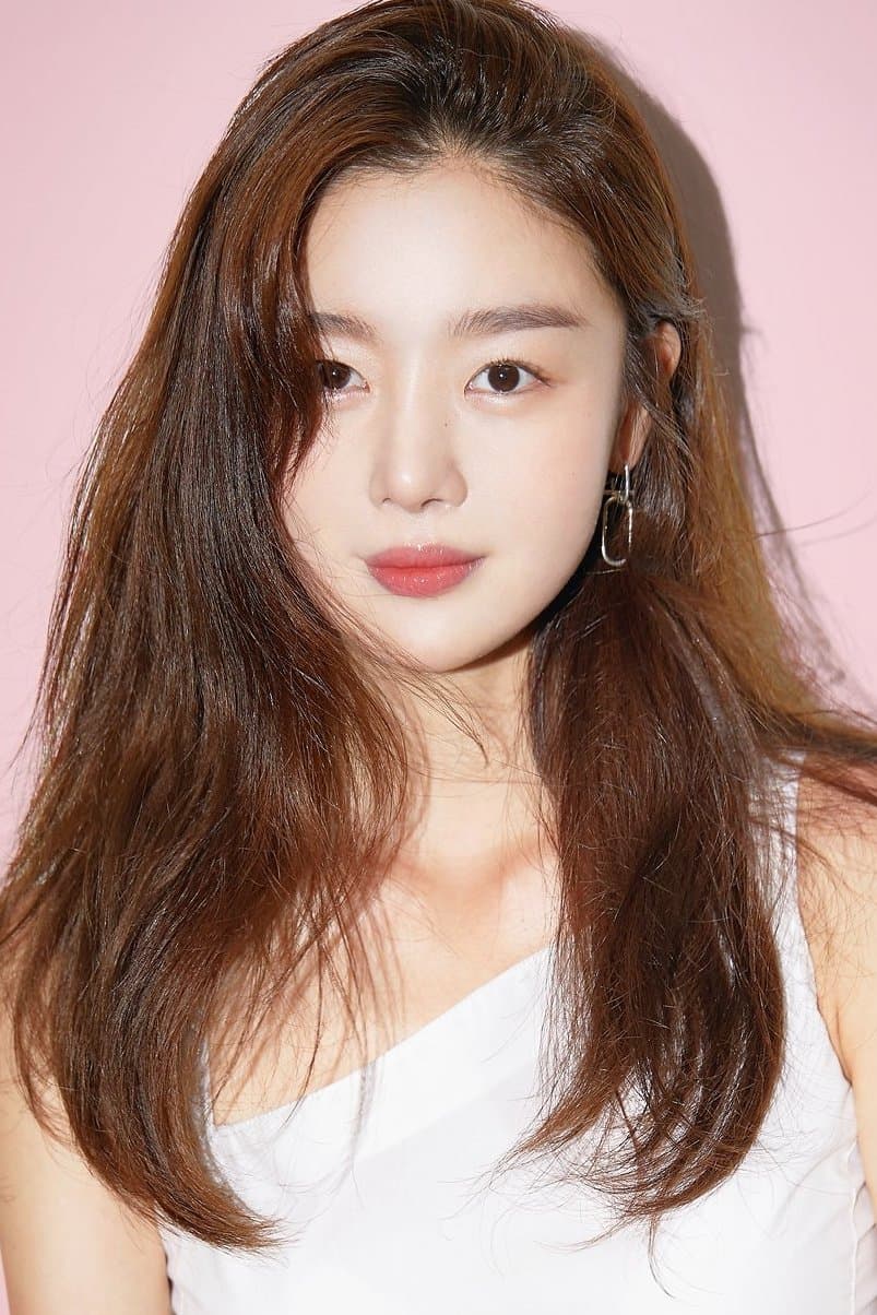 Han Seon-hwa Profile Photo