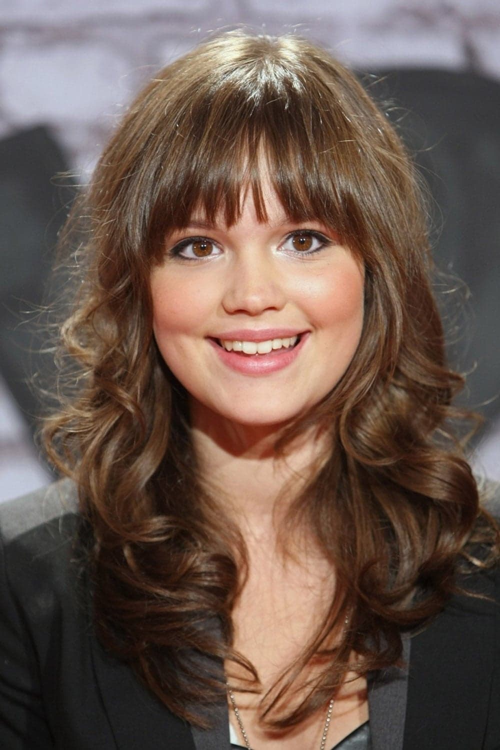 Emilia Schüle Profile Photo