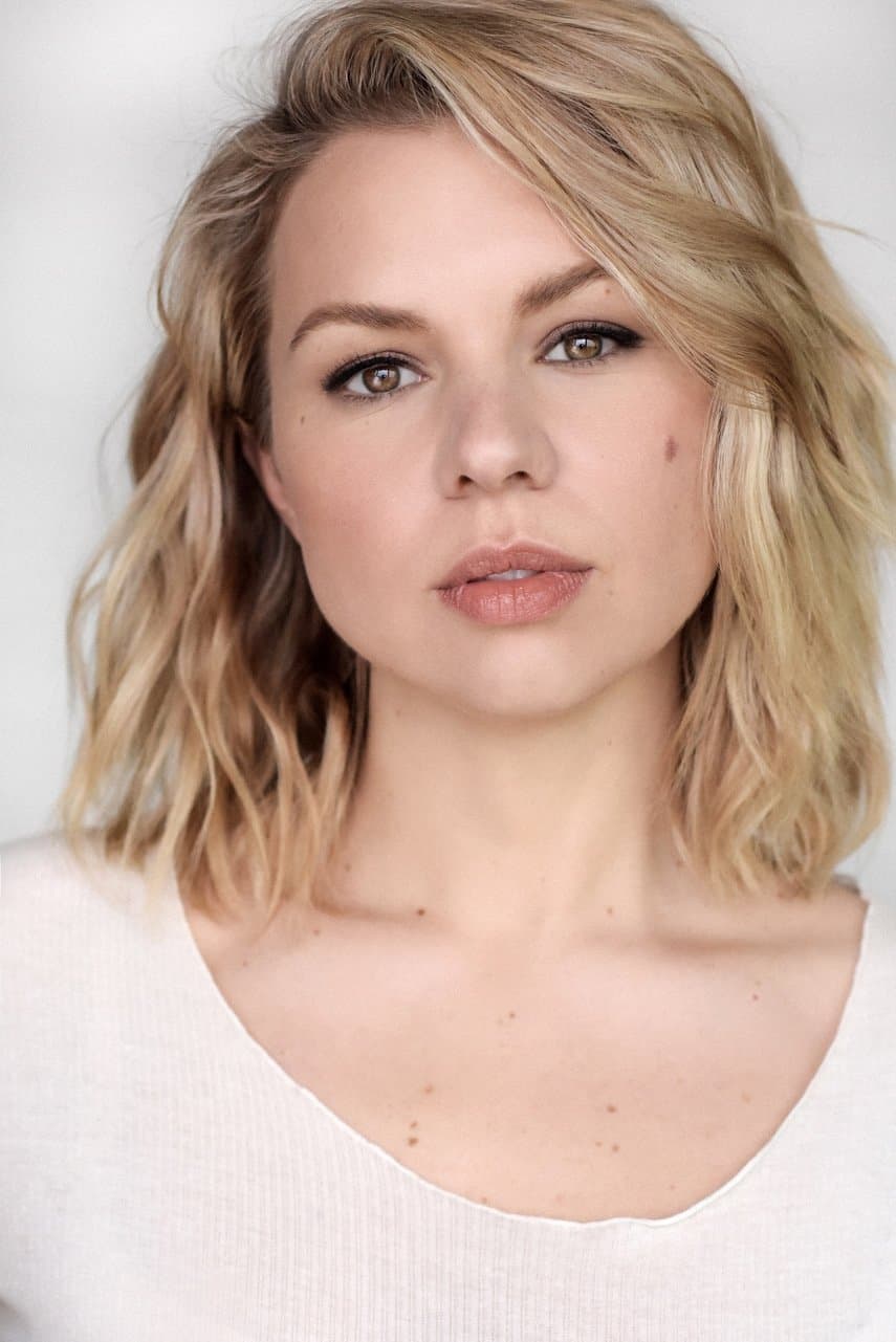 Ali Liebert Profile Photo