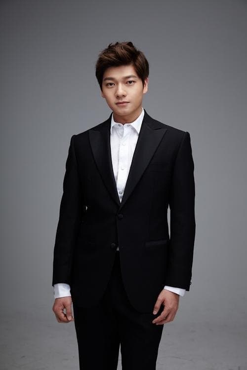 Zhang Yuan Profile Photo