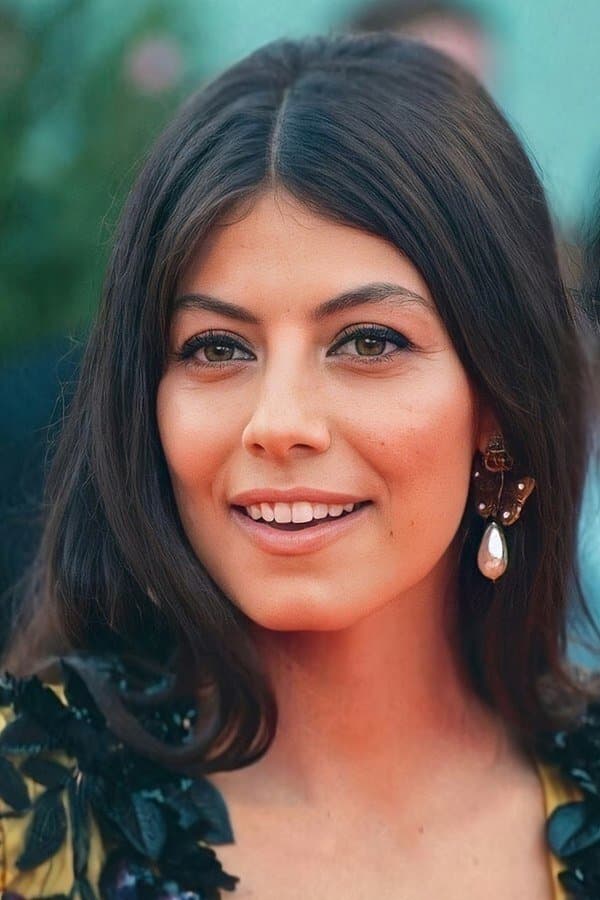 Alessandra Mastronardi Profile Photo