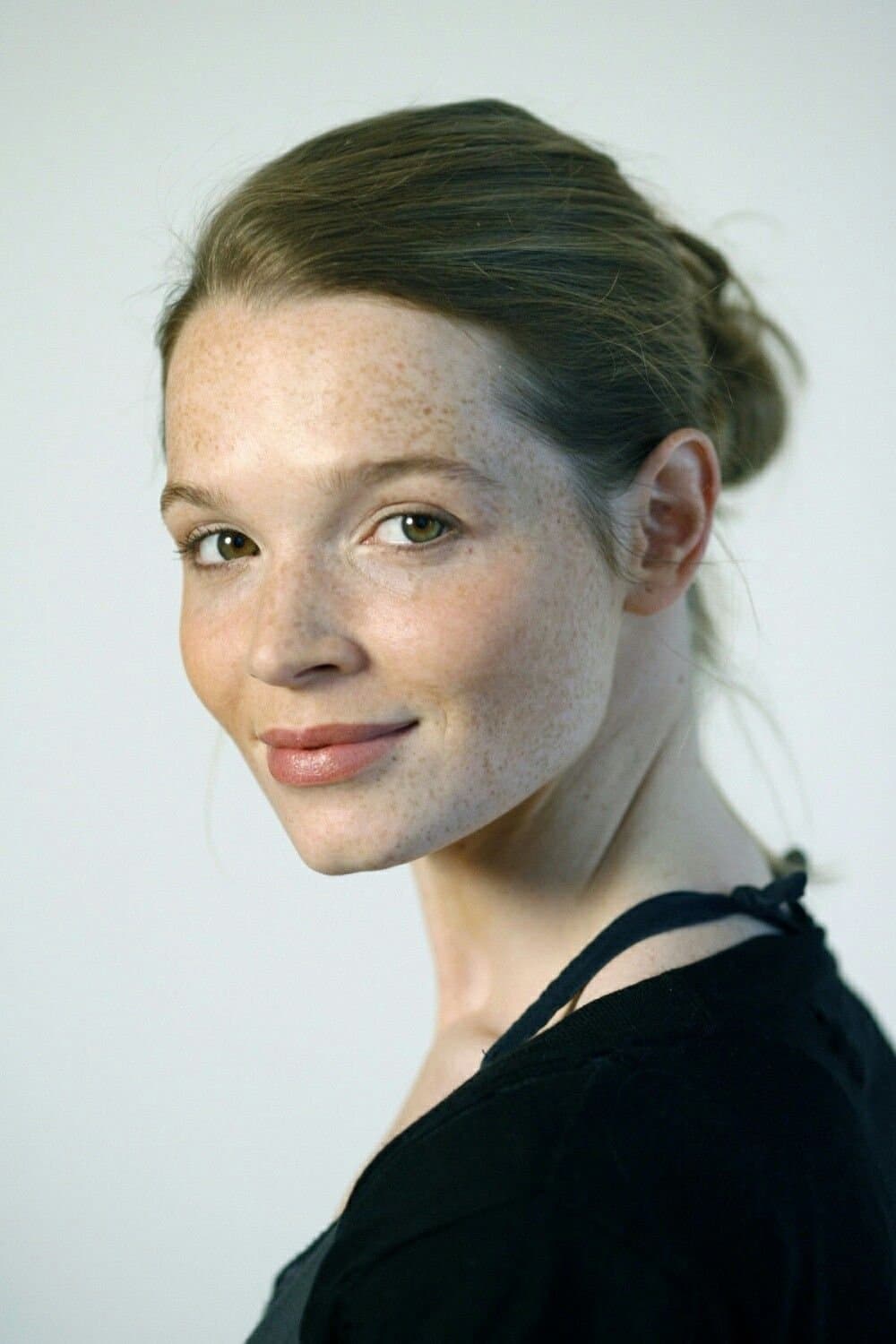 Karoline Herfurth Profile Photo