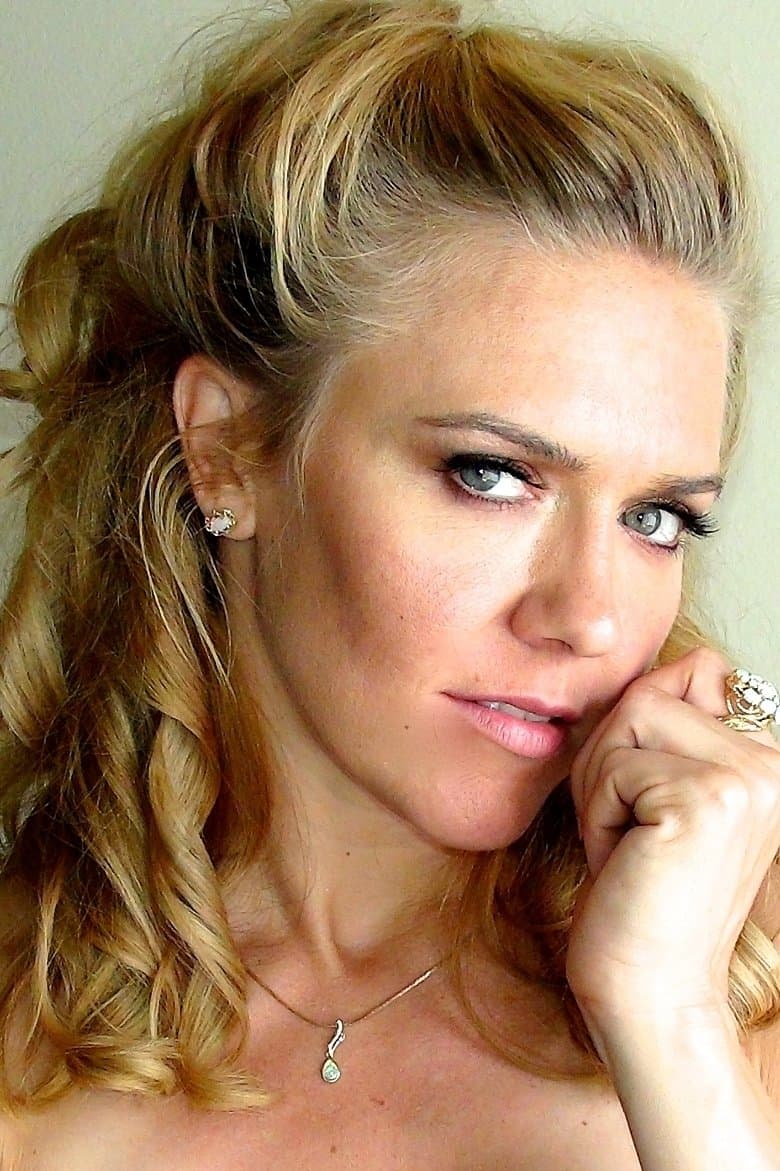 Dominique Swain Profile Photo