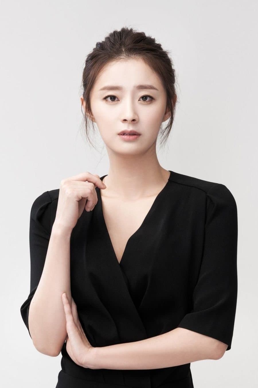 Yeom Ji-young Profile Photo