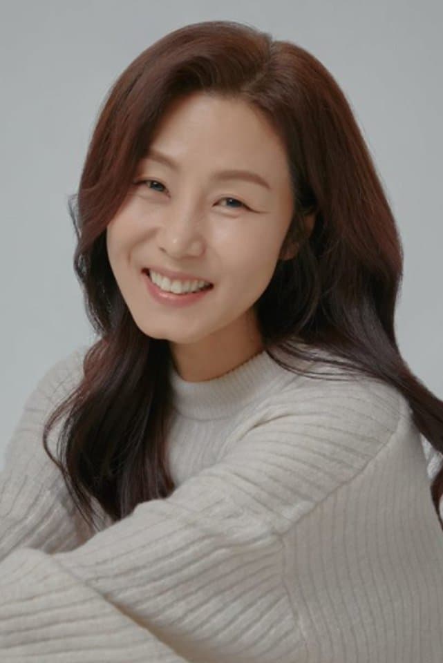 Lee Sun Profile Photo