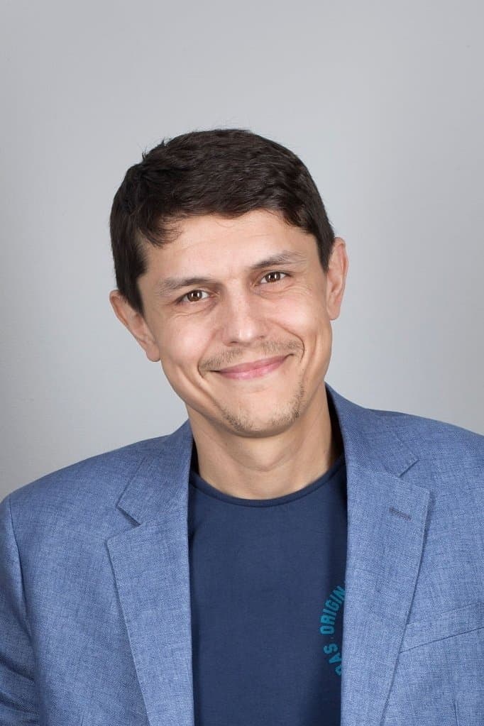 Iulian Postelnicu Profile Photo