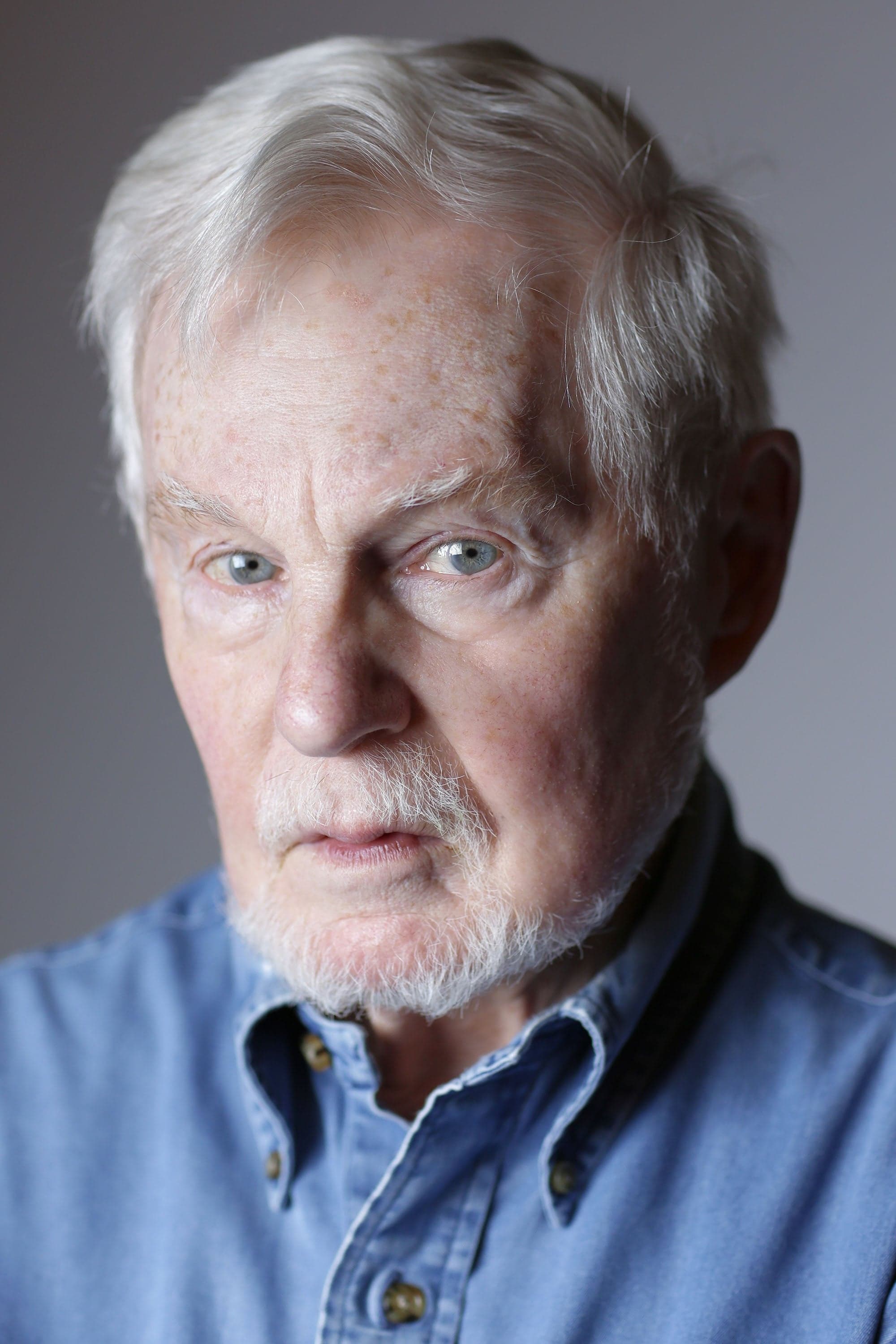 Derek Jacobi Profile Photo