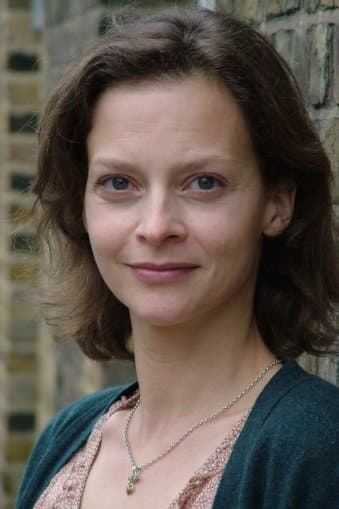 Julie Cox Profile Photo