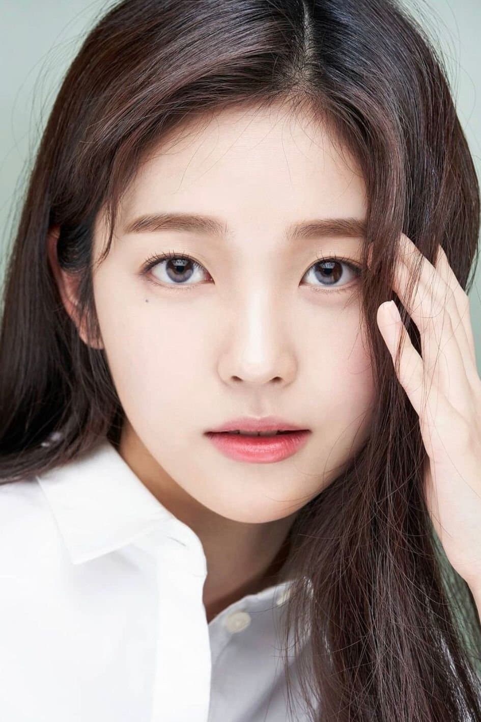 Hong Seung-hee Profile Photo