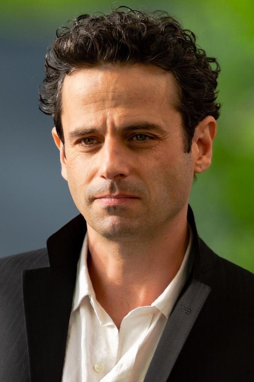 Luke Kirby Profile Photo