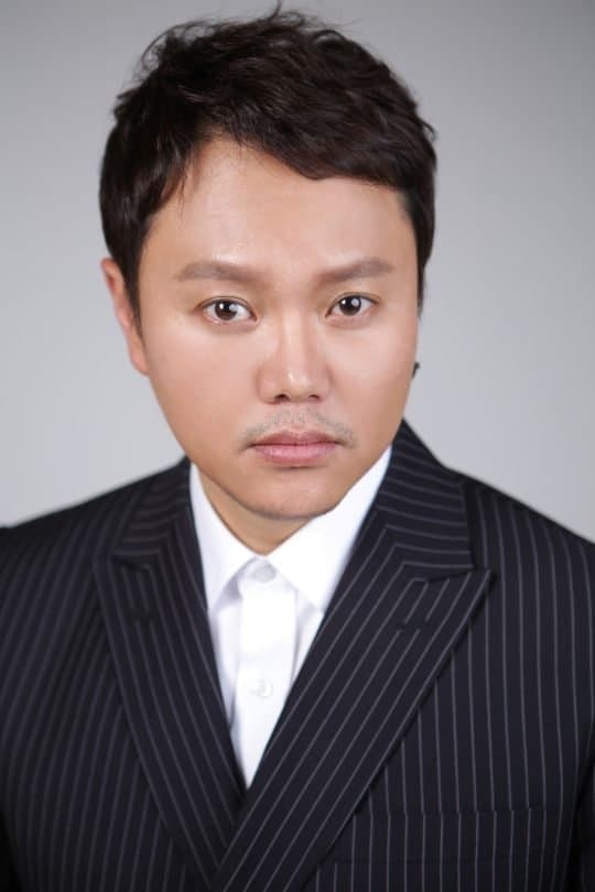 Kim Min-kyo Profile Photo
