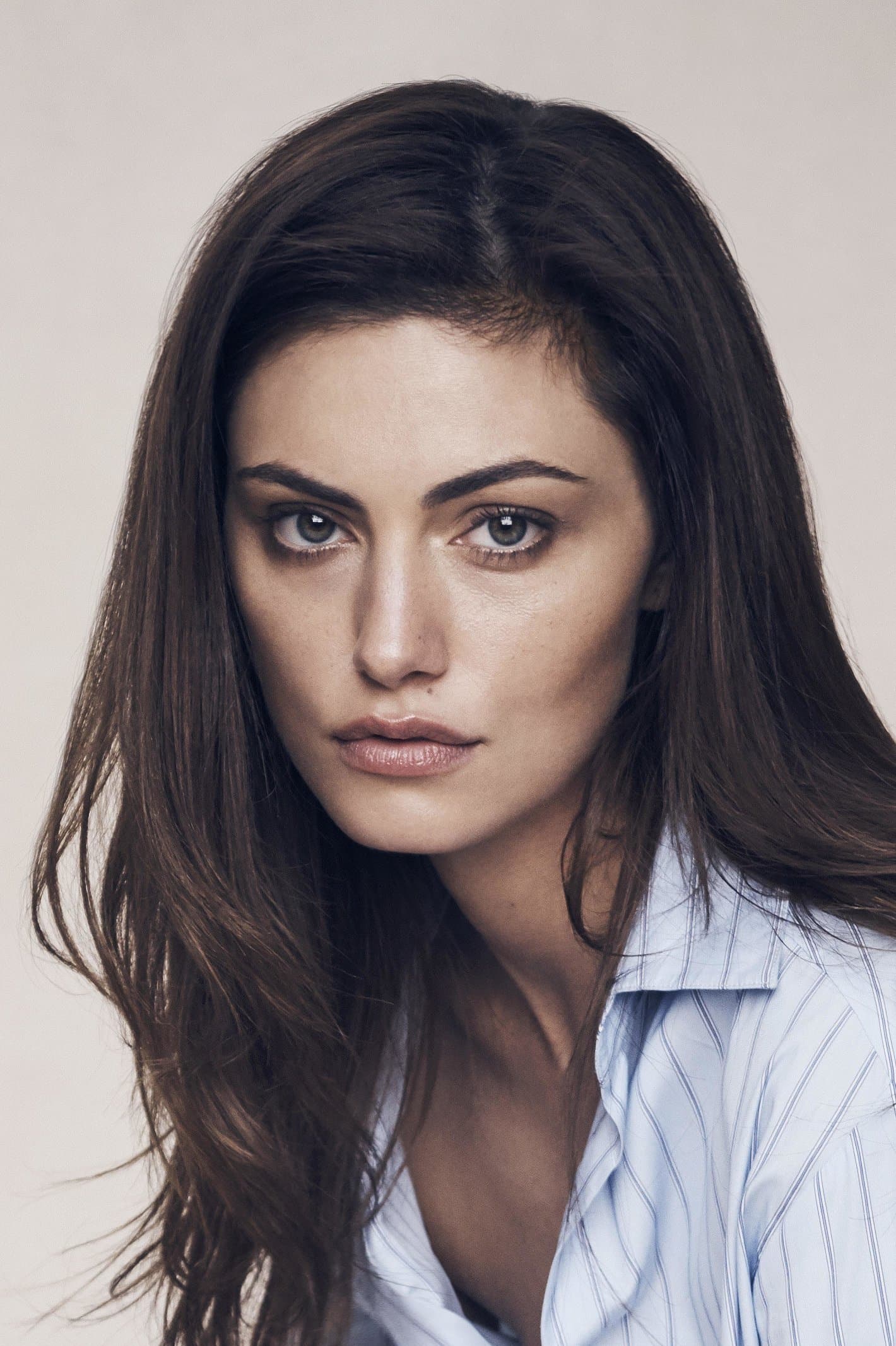 Phoebe Tonkin Profile Photo