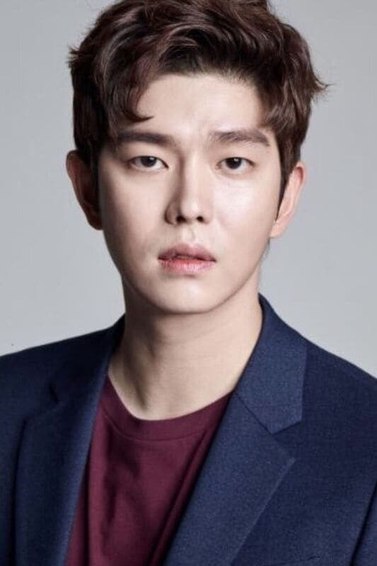 Yoon Kyun-sang Profile Photo