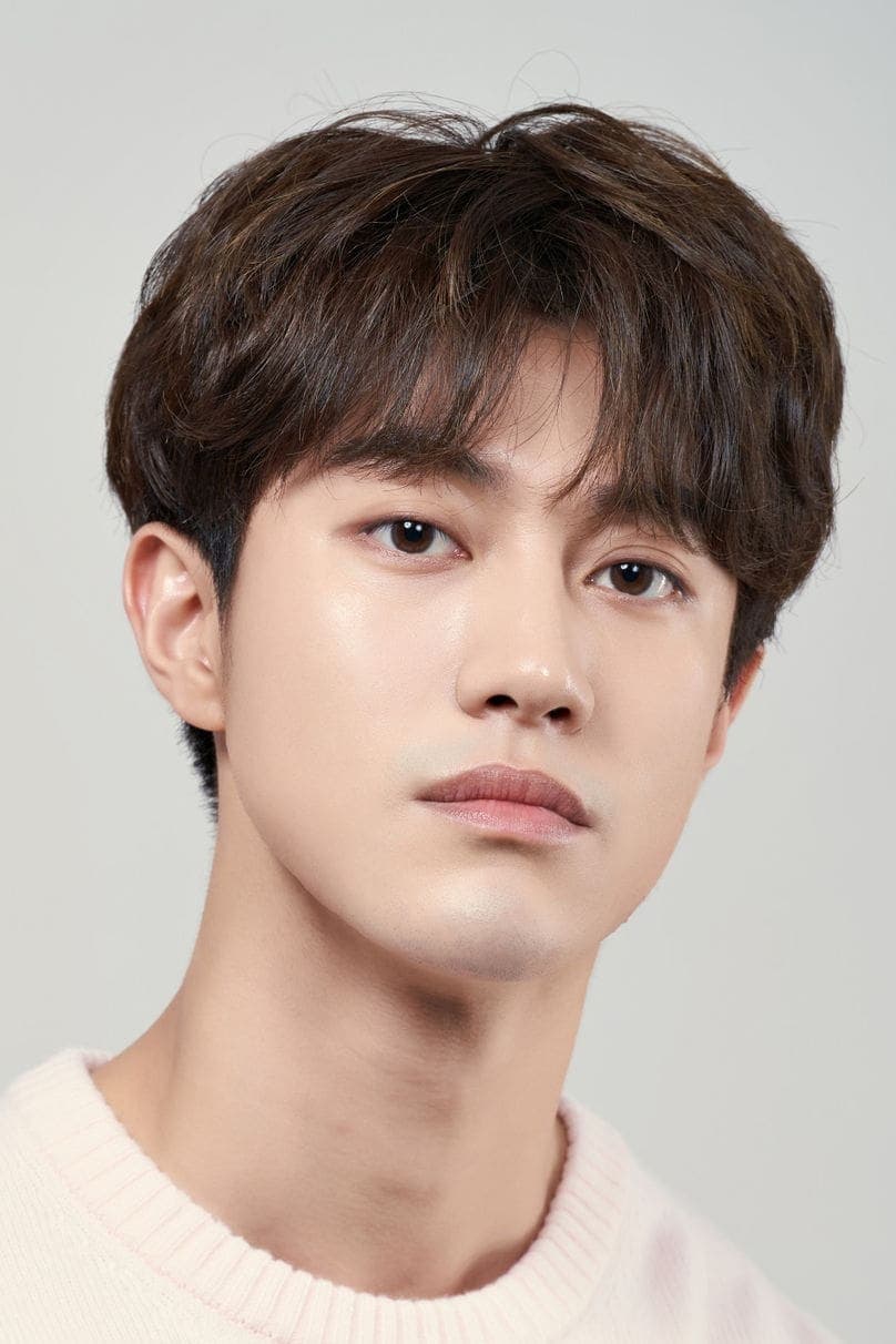 Kwak Dong-yeon Profile Photo