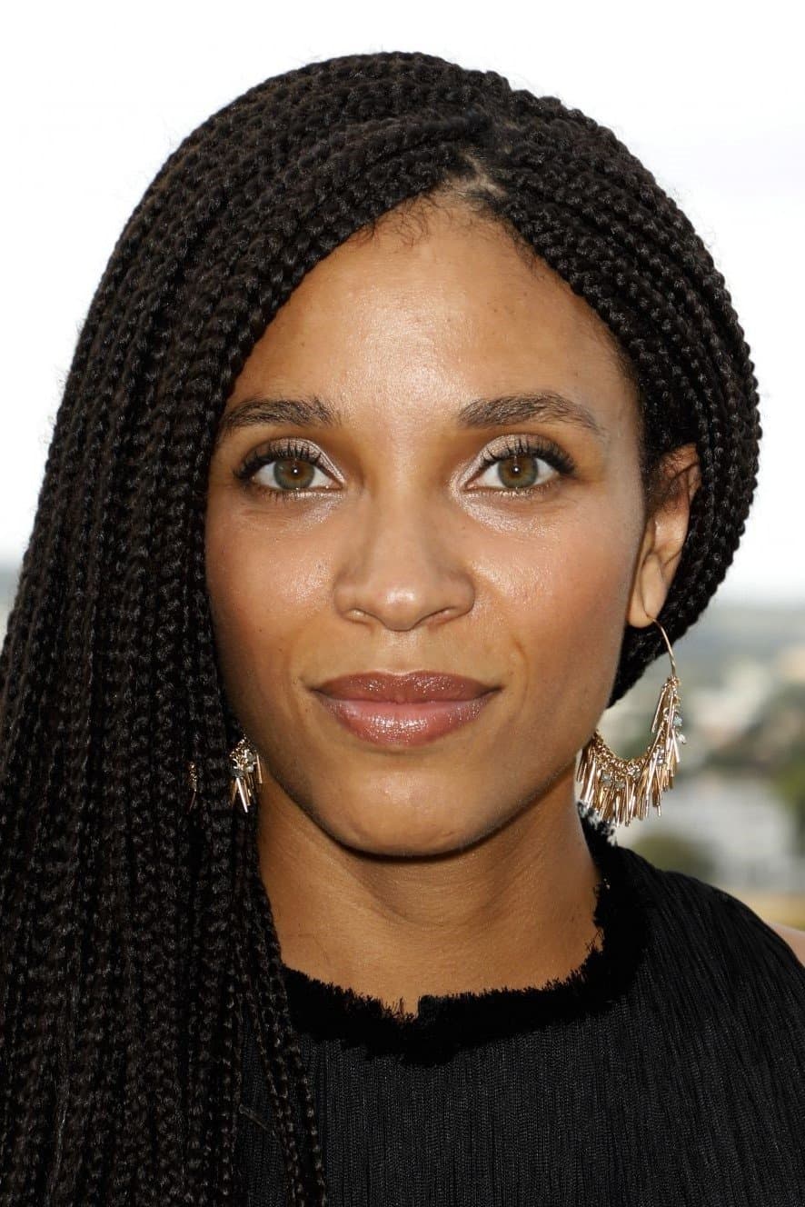 Stéfi Celma Profile Photo