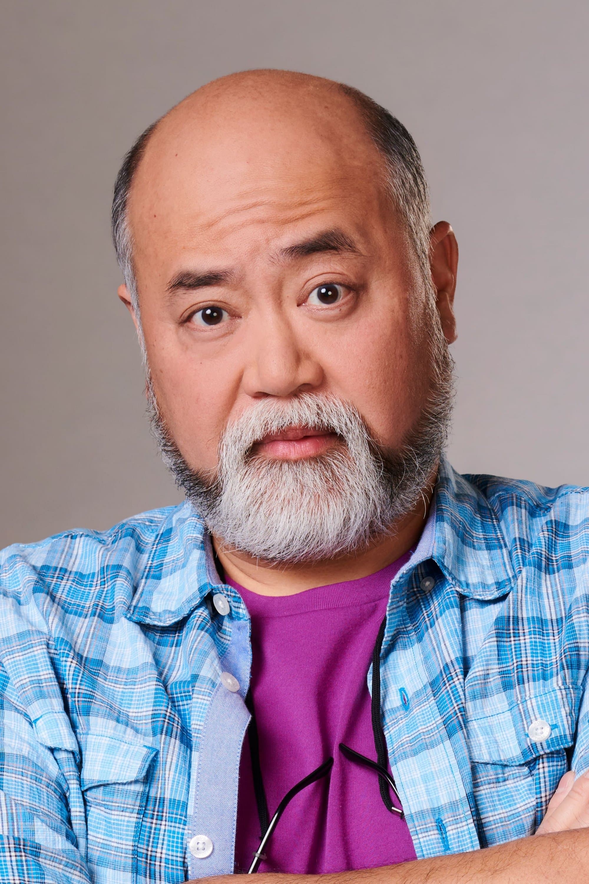 Paul Sun-Hyung Lee Profile Photo