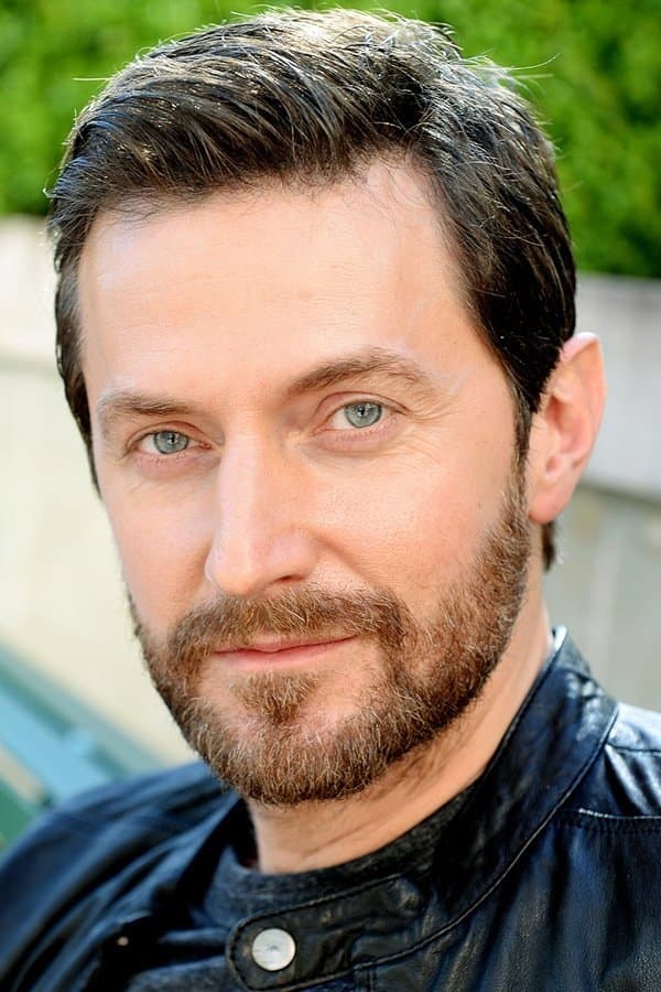 Richard Armitage Profile Photo