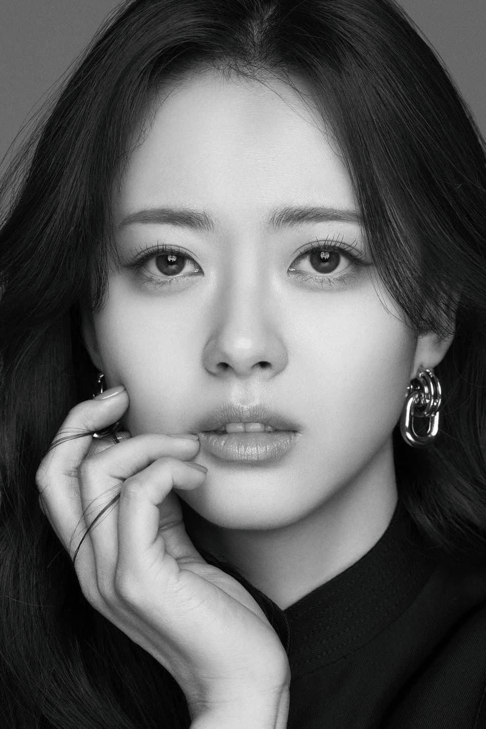 Go Ah-ra Profile Photo