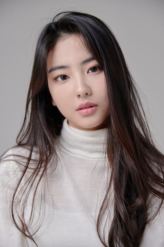 Ha Yul-Ri Profile Photo