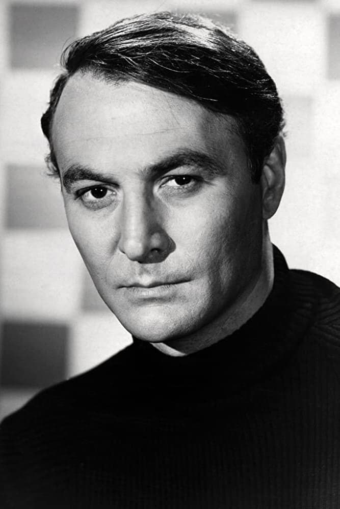 Robert Loggia Profile Photo