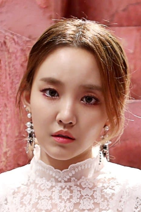 Younha Profile Photo