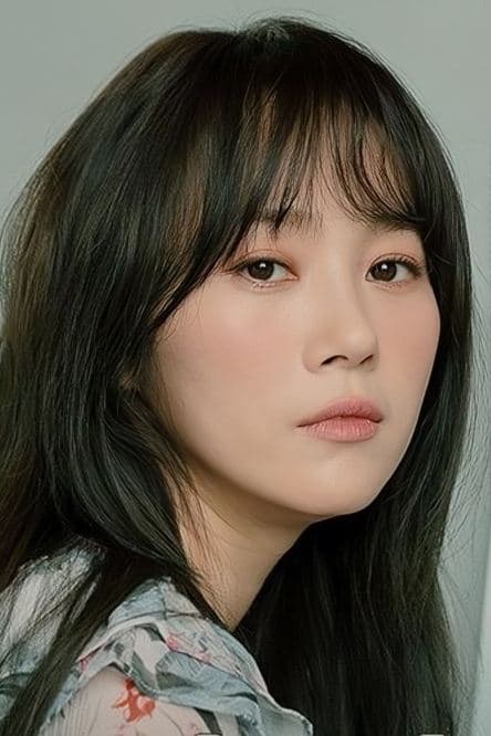 Lee Soo-young Profile Photo