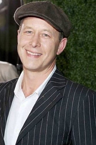 Daniel Betts Profile Photo