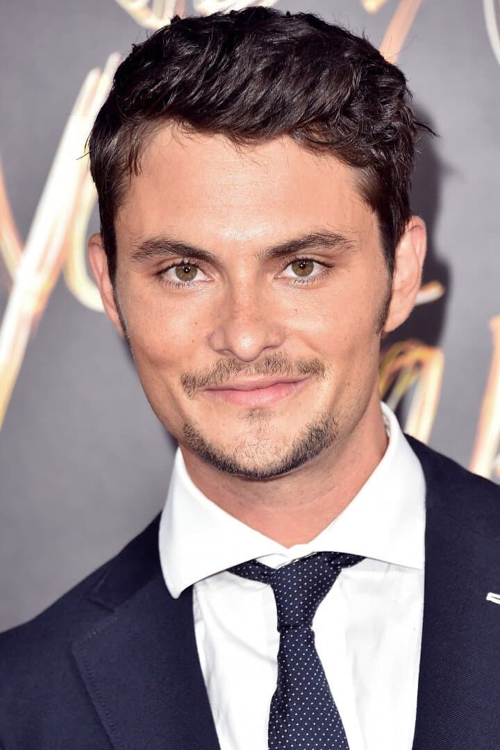 Shiloh Fernandez Profile Photo
