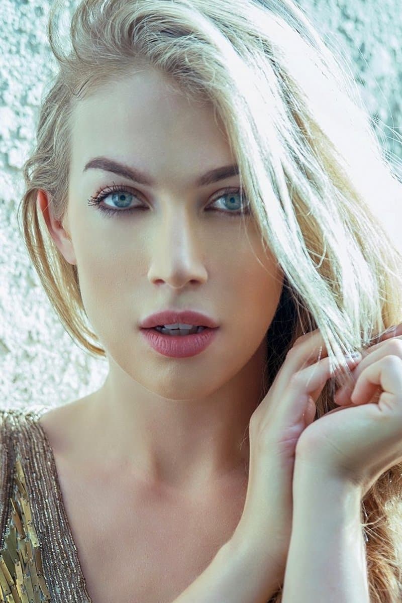 Laura Jacobs Profile Photo