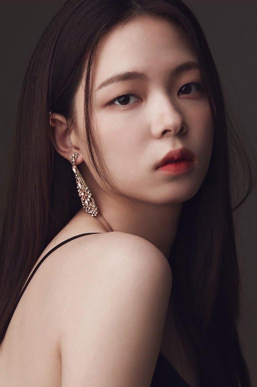 Cho Yu-jung Profile Photo
