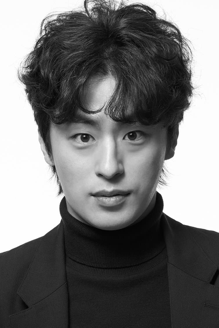 Koo Kyo-hwan Profile Photo
