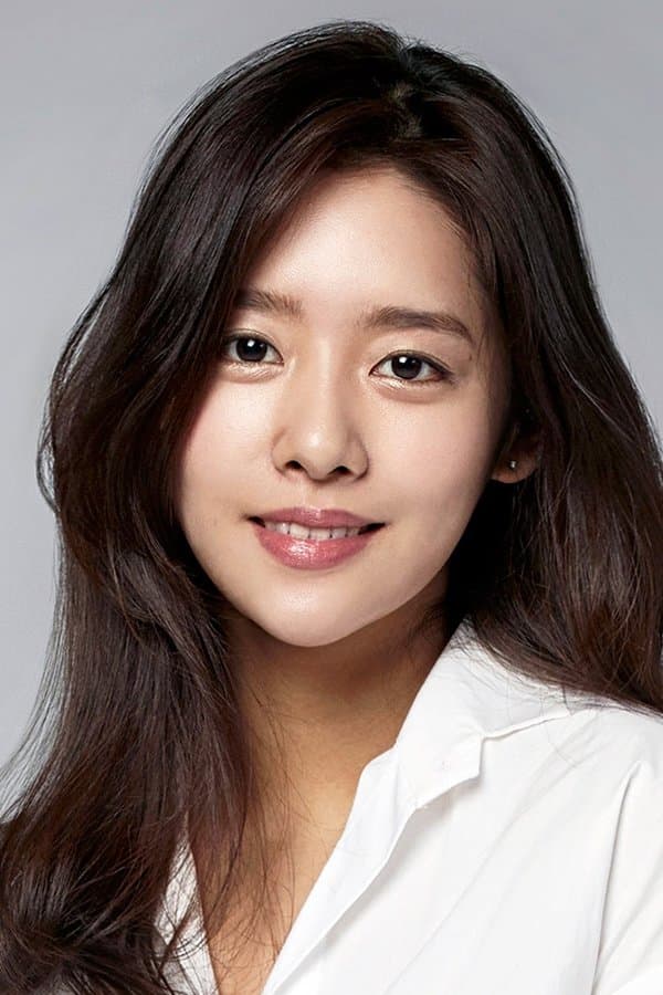 Cha Joo-young Profile Photo